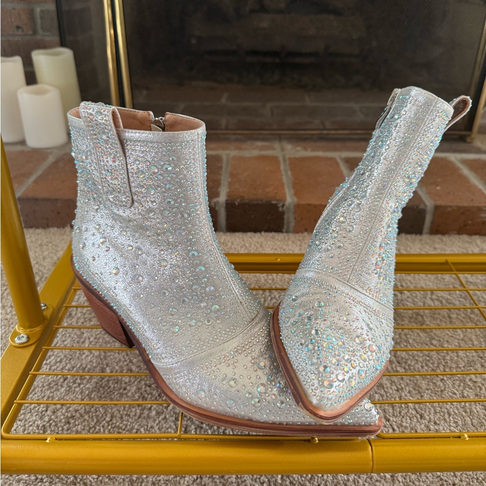 ADORABLE Rhinestone Booties!! 🪩 - Picture 2 of 3